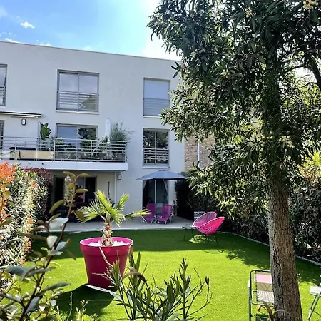 Blue Dream ז'ואן-לה-פינס